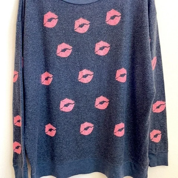 Wildfox grey lips allover pullover sweatshirt OS - Picture 2 of 5